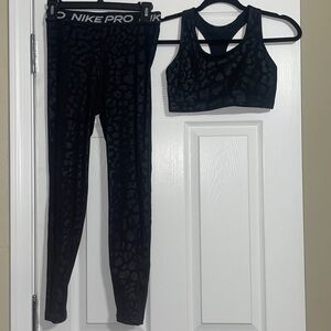 Nike NP Leopard Shine Bra & Leggings